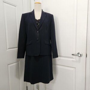 Jones New York 2 pc Suit set blazer skirt